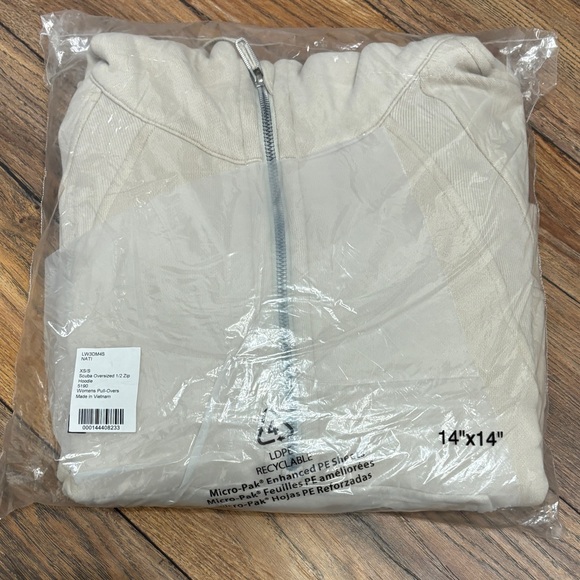 Lululemon half zip cropped scuba hoodie xs/s NWT - Picture 5 of 5